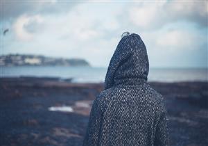 هل تساهم المشاهد التلفزيونية والأخبار اليومية في انتشار الانتحار؟