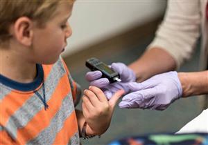 انخفاض السكري عند الأطفال يؤثر على وظائف المخ.. هكذا نحافظ عليه