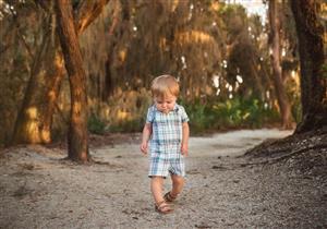 تقوس الساقين عند الأطفال.. هل يشفى تلقائيا؟