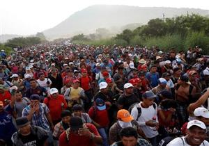 المكسيك تعتزم إعادة مهاجرين حاولوا عبور الحدود إلى أمريكا بالقوة 