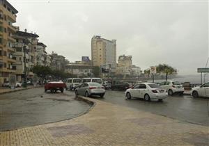 بالصور- سقوط أمطار على رأس البر ودمياط الجديدة