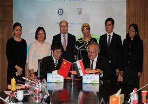 رئيس جامعة القاهرة يوقع اتفاقية بحثية شاملة مع أكبر أكاديمية علمية في الصين