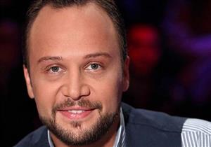 فيديو| مكسيم خليل يكشف أن والدته فنانة ويهديها جائزته من مهرجان ضيافة