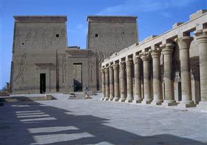 الآثار توضح حقيقة إقامة حفل زفاف بمعبد فيلة في أسوان