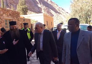 بالصور.. محافظ جنوب سيناء يهنئ رئيس دير سانت كاترين بعيد القديسة كاترينا