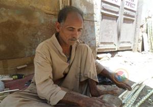 قصة عم أحمد القفّاص.. 40 عامًا من العمل والألم وحرفة تواجه الاندثار