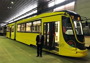 صُمم للسير في الشوارع الضيقة.. أول صور لترام الإسكندرية الجديد