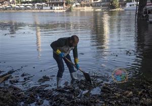بالصور- طن ونصف مخلفات وخاتم.. مهمة لإنقاذ "النيل" في 4 ساعات 