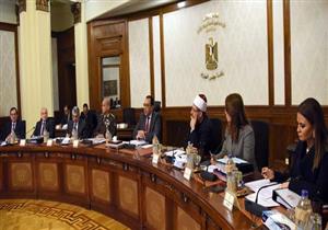 الحكومة تكشف حقيقة وقف تجديد إجازات العاملين بالخارج