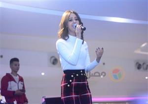 بالصور.. رنا سماحة تغني "النص التاني" و"قعدة عيلة" في حفلها بمول العرب