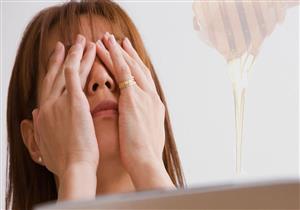 انتبه.. 5 أضرار وراء فرك العين