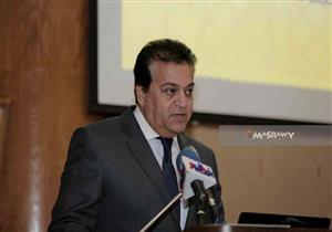 وزير التعليم العالي: الجامعة الأمريكية تمثل جسرا بين الثقافة الشرقية بالغربية