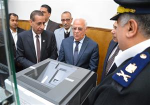 بالصور.. محافظ بورسعيد ومدير الأمن يفتتحان "سجل مدني العرب"