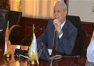 رفض العمل بمكافحة الفيروسات.. محافظ الأقصر يوقف طبيبًا لمدة شهر ويحوله للتحقيق