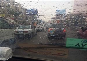 في المطر.. انتبه لـ3 أمور أثناء القيادة