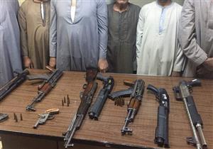 ضبط 7 أشخاص من أطراف خصومات ثأرية وبحوزتهم 10 أسلحة آلي ورشاش بأسيوط