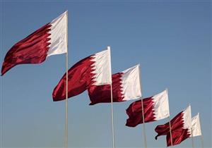  علم قطر يرفرف في سماء الرياض قبل قمة الخليج.. ومُغرّدون: اللهم وحد الصف