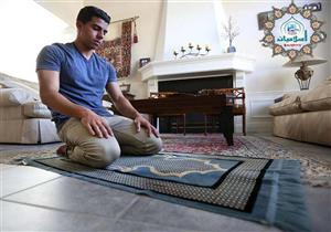 خطأ بسيط في تكبيرة الإحرام يبطل صلاتك.. تعرف عليه