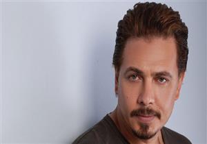 محمد رياض : "رحيم" يناقش تأثير حب المال والسلطة على المجتمع