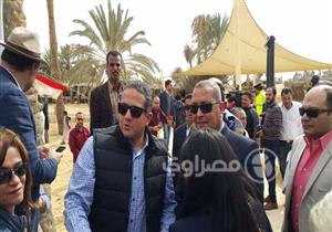 دعمًا للعملية الشاملة.. 6 سفراء يرافقون وزير الآثار والمحافظ في زيارة لعيون موسى