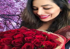 بالفيديو والصور هكذا احتفل نجوم بوليوود بـ"عيد الحب"