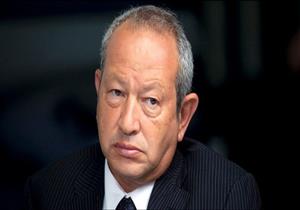 بعد شراء ساويرس لـ" أيفون 8".. متابعون: من أين لك هذا؟