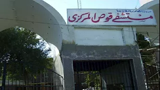 مشادة وتكسير.. طبيب قنا يروي روايته لأزمة وفاة المسنة بالعيادة