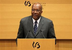 رئيس بوركينا فاسو يلتقي سائحين فرنسيين اثنين حررتهما القوات الخاصة الفرنسية 