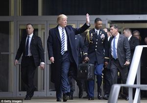 ماذا يفعل ترامب بحقيبته السوداء؟