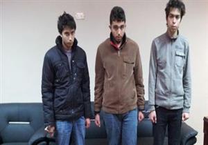 قررا قتل والدهما بحجة "بُخله".. إحالة أوراق أخوين وزميلهما للمفتي