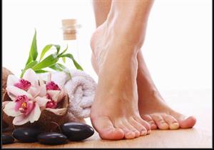 وصفة منزلية لمواجهة تشقق الكعبين 