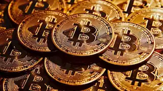 بتكوين تقفز إلى مستوى قياسي مسجلة 125 ألف دولار