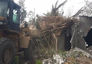 بالصور.. إزالة 187 حالة تعد على 4 أفدنة بأراضي الري بالقليوبية