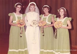 بالصور.. كيف كان شكل وصيفة العروس في فترة السبعينات؟