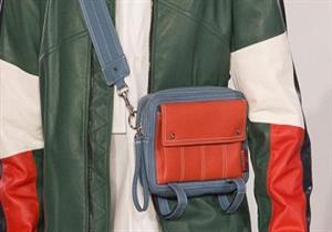 "حقيبة الصدر" أبرز اكسسوارات موضة ربيع 2018 للرجال