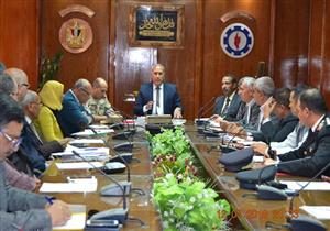 بعد توقف عامين.. تشغيل مصنع بسكويت التغذية المدرسية في السويس