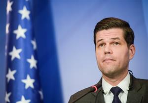 مسئول أمريكي يحث على حل النزاع القائم بين مقدونيا واليونان