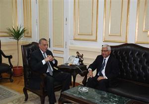 محافظ الجيزة يبحث مع سفير "نيبال" التعاون في مجالي الثقافة والشباب