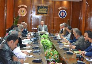 محافظ السويس: إعلان أسماء الشركات المتأخرة في سداد قيمة أراضي المزادات