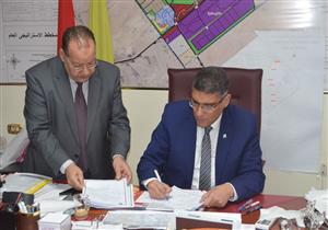 التعاقد مع شركة جديدة لتنفيذ شبكة الغاز بالإسكان الاجتماعي بالعاشر (صور)