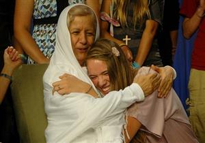 من هي "الأم تريزا المصرية" التي أهدت "السيسي" طوقًا أزرق وارتداه على الفور؟