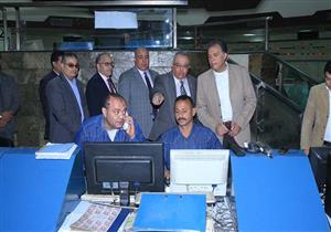 بالصور.. وزير النقل يتفقد غرف التحكم المركزى بخطوط المترو الثلاثة