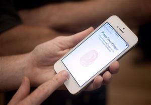 ماذا فعل بريطانيون لفتح هواتف الموتى المغلقة ببصمة الإصبع؟