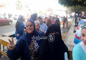 إقبال كثيف من السيدات والفتيات على اللجان الانتخابية بمدينة نصر 