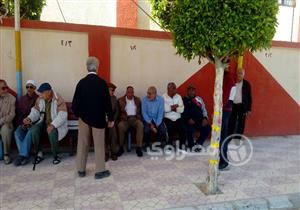 بالصور- كبار السن يتصدرون المشهد أمام لجان الانتخابات الرئاسية في بورسعيد