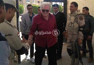 بالفيديو- الهيئة الوطنية للانتخابات تؤكد استحالة تصويت حسين فهمي مرتين "بالداخل والخارج"