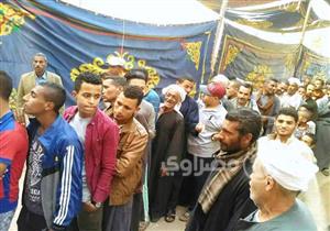 بالصور.. أئمة الأوقاف في جماعات إلى صناديق الاقتراع بسوهاج