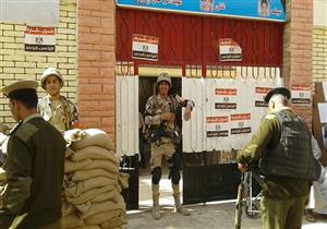 كلاب بوليسية وبوابات إلكترونية بلجان بني سويف