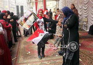 ألبوم صور - أعلام وأجواء احتفالية باللجان الانتخابية بحي الوراق 