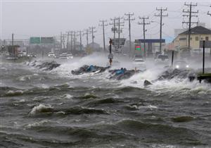 الملايين في أمريكا بدون كهرباء في أعقاب "إعصار قنبلة" 